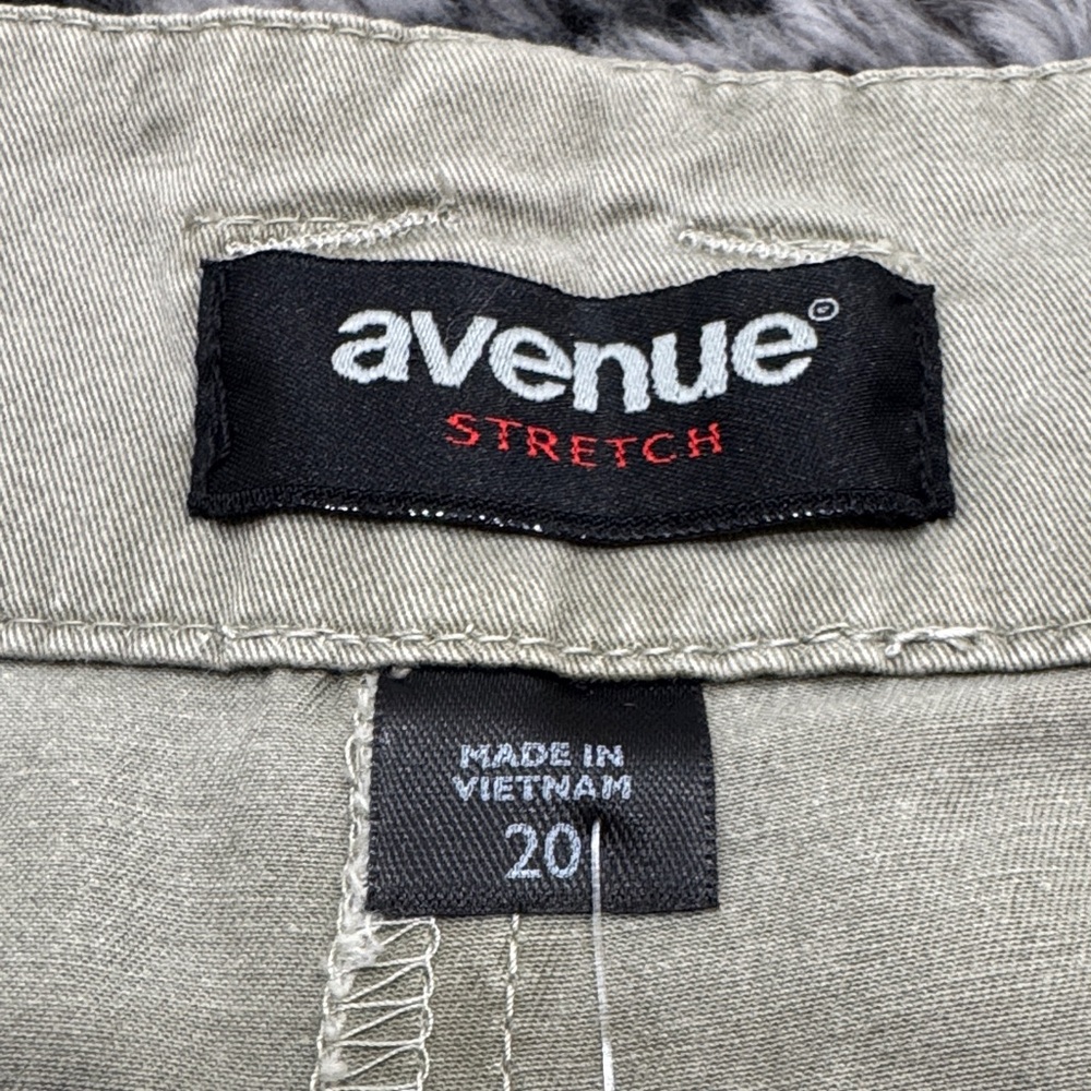 Avenue Women's Green Khaki Cargo Shorts - Picture 2 of 7